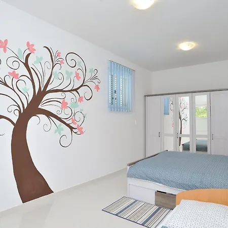 Holiday home 04 *