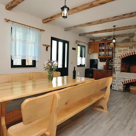 Holiday home 5 Bedroom Beautiful In