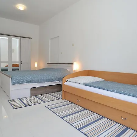 Holiday home 5 Bedroom Beautiful In
