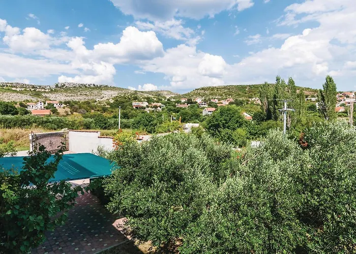 04 * Lišane Ostrovičke